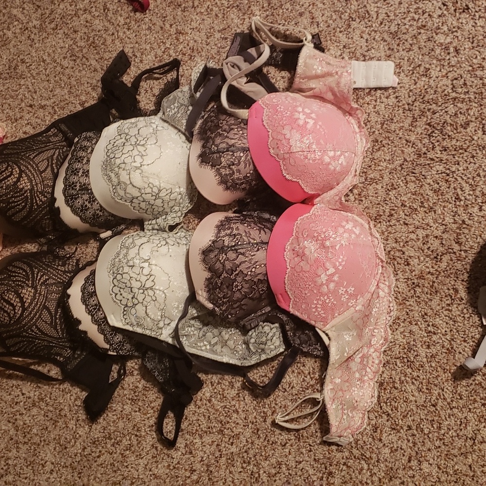 Victoria's Secret bra lot